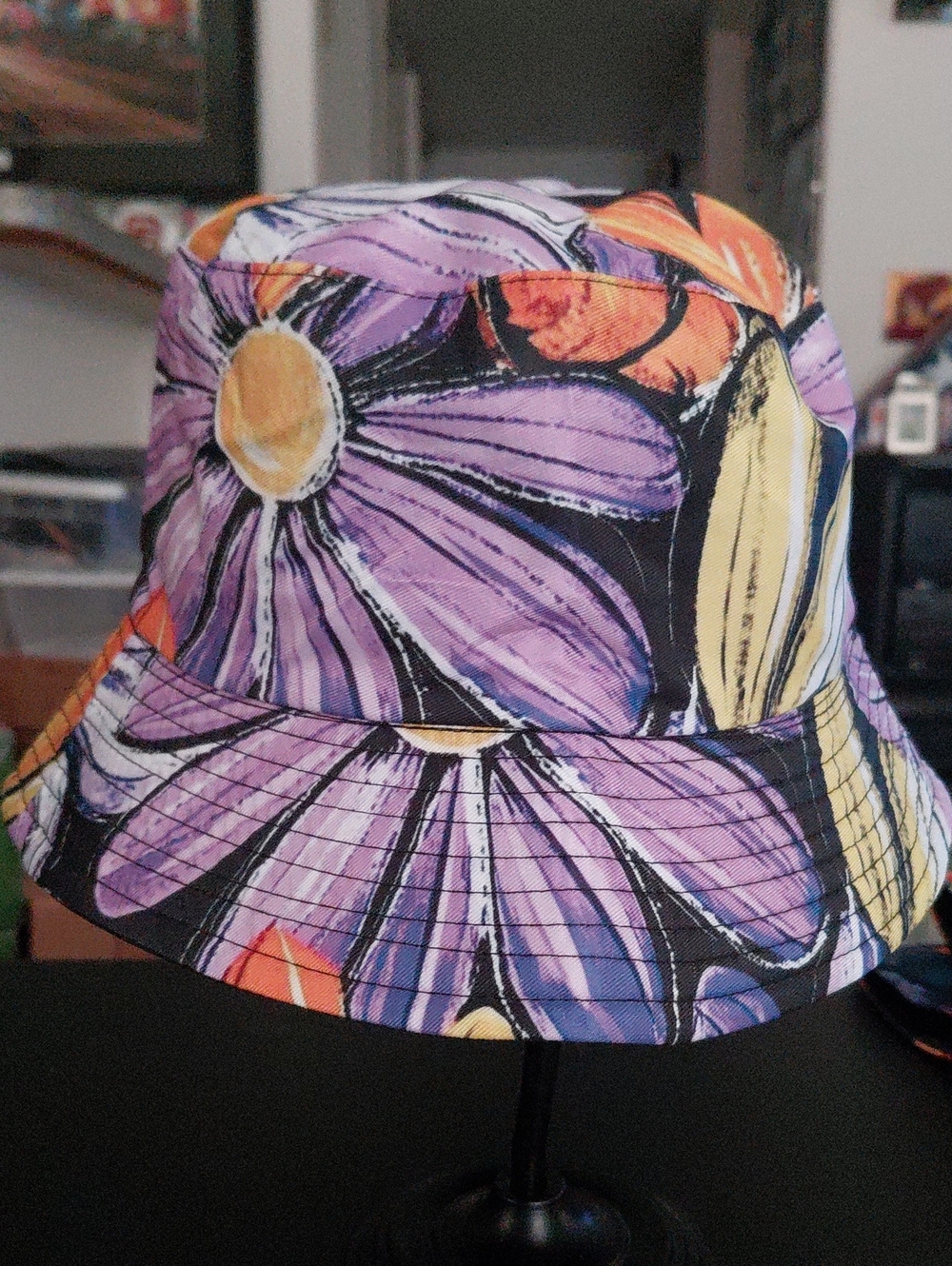 Daisies Bucket Hat 22"/23" - Picture 5 of 5